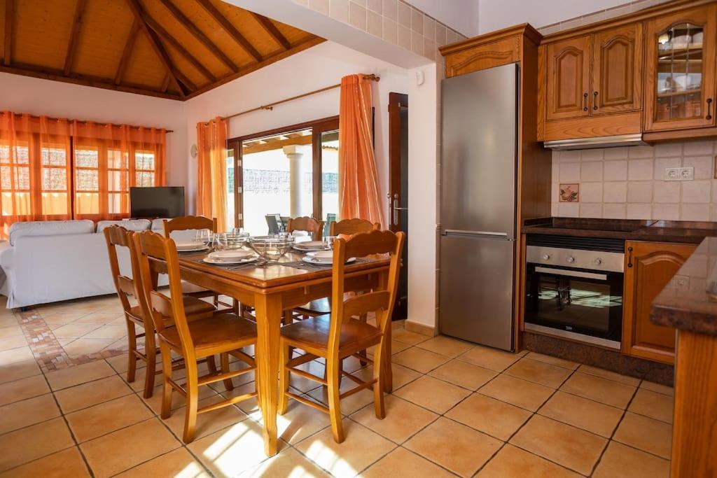 Villa Helen - Heated Pool Wifi Smarttv Barbecue Corralejo Zewnętrze zdjęcie